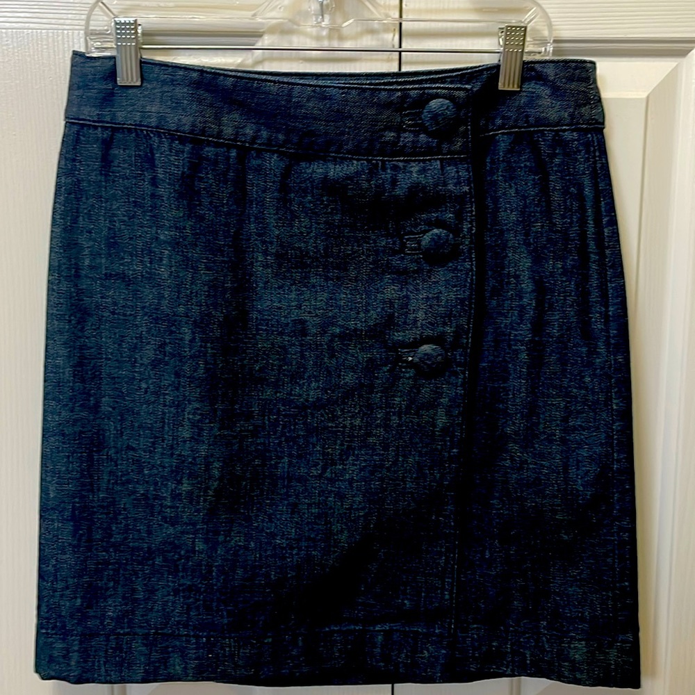 Ann Taylor 100% cotton Denim Wrap Skirt - Size 8 in excellent used condition